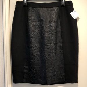 NWT! Halogen pencil skirt in black size 10